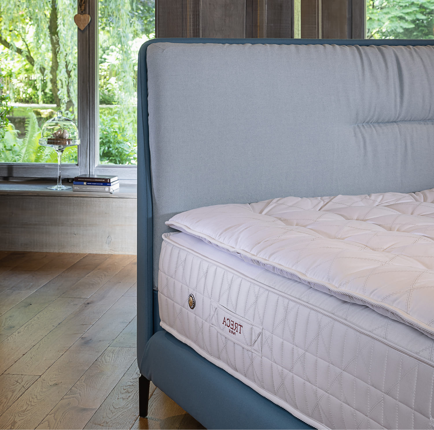 Madeleine headboard